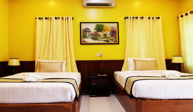 Private Villa Three-bedrooms(3 Bedrooms, 1 Living room and dinning area)