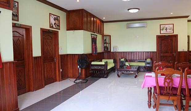 Private Villa Three-bedrooms(3 Bedrooms, 1 Living room and dinning area)